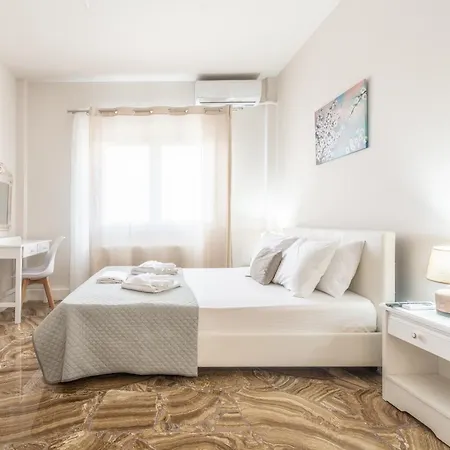 Stylish Apartment Near The Beach With Parking Gazi Exterior foto